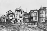 Houses after the 1906 earthquake (Image via Getty)